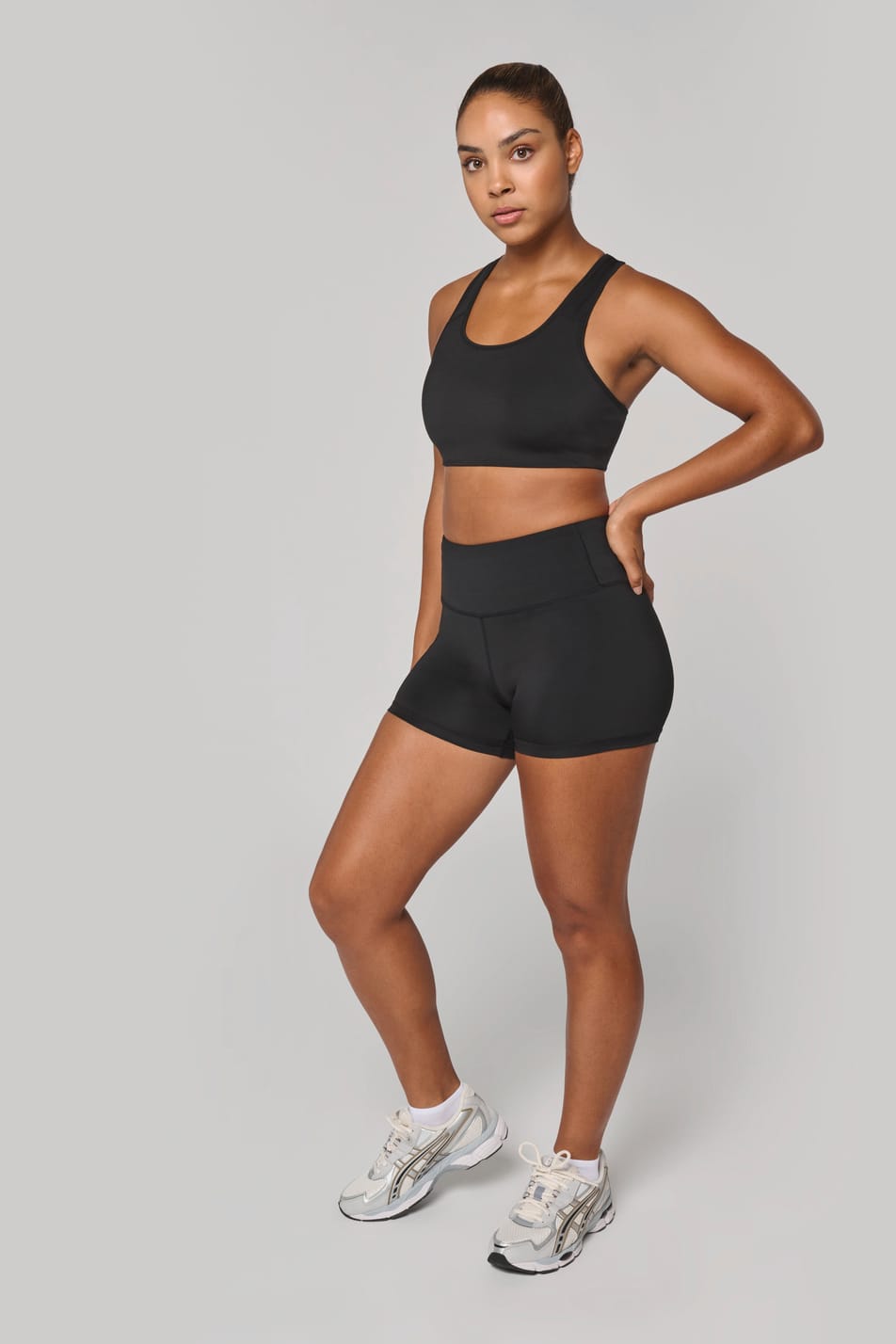 Brassière de sport porté par une femme