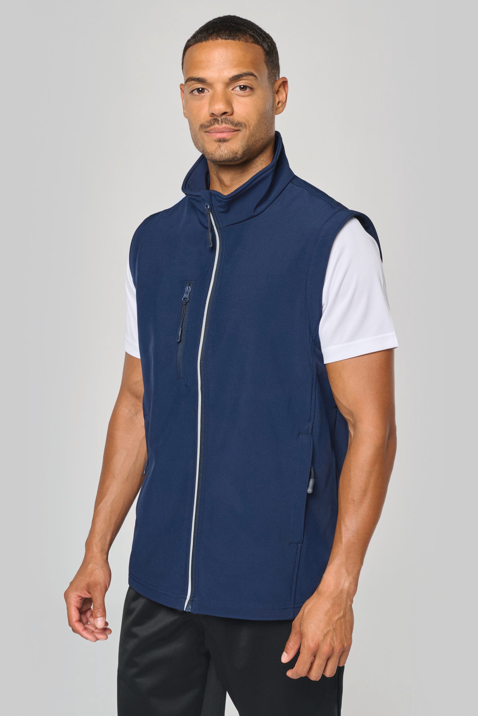 Casaco softshell com mangas amovíveis