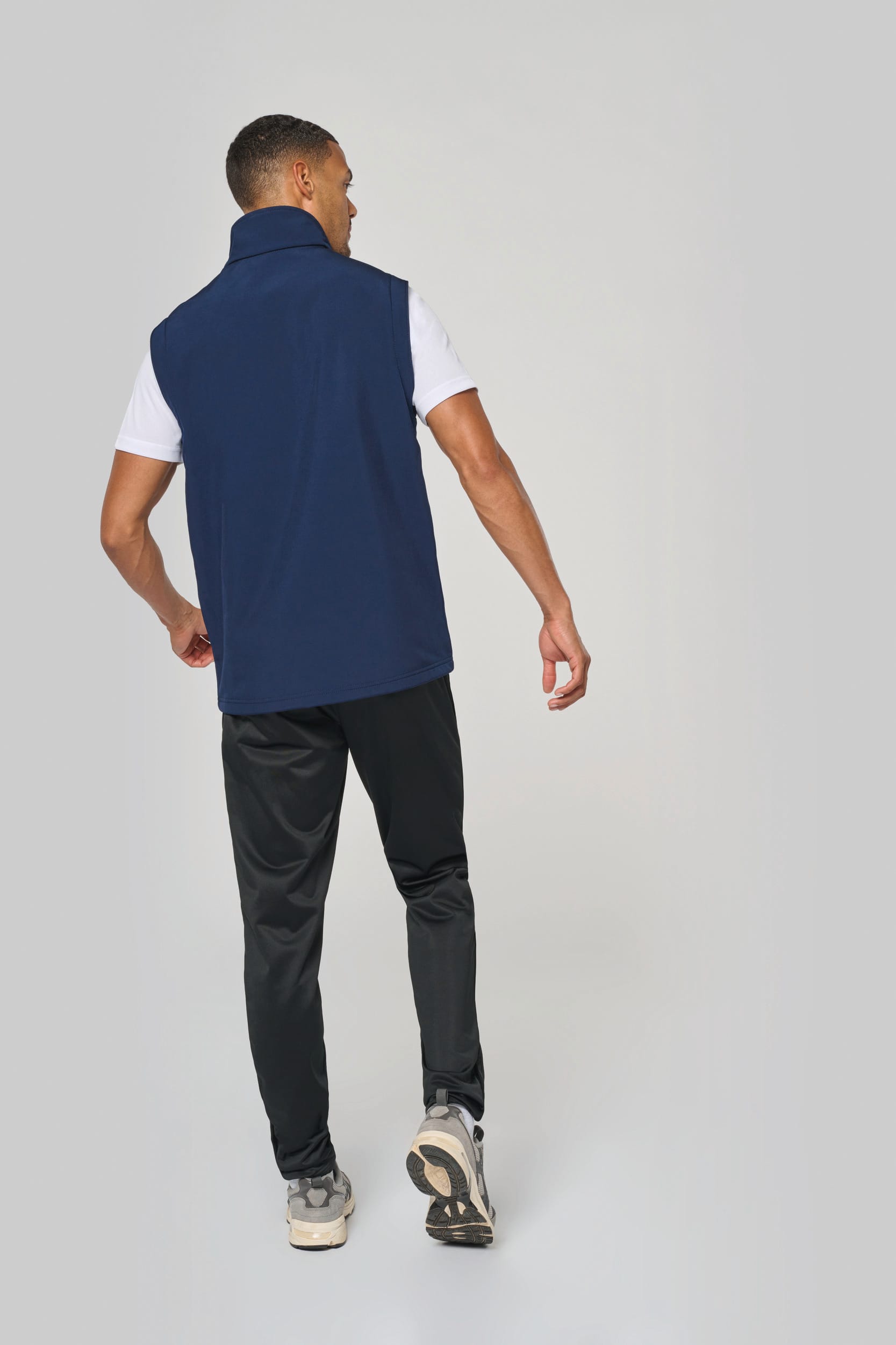 Casaco softshell com mangas amovíveis