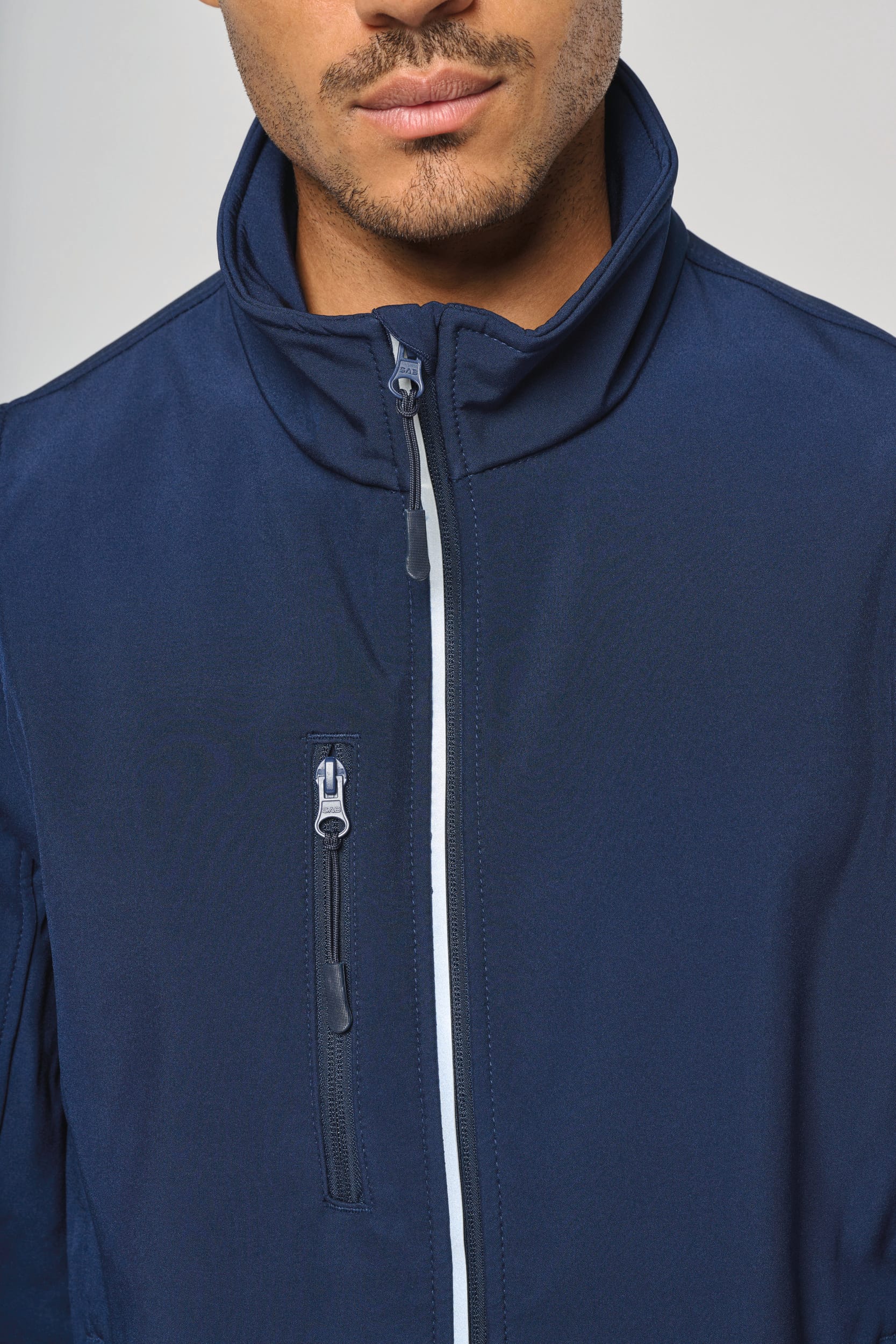 Casaco softshell com mangas amovíveis