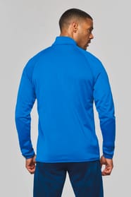Sweat d'entraînement porté par un homme