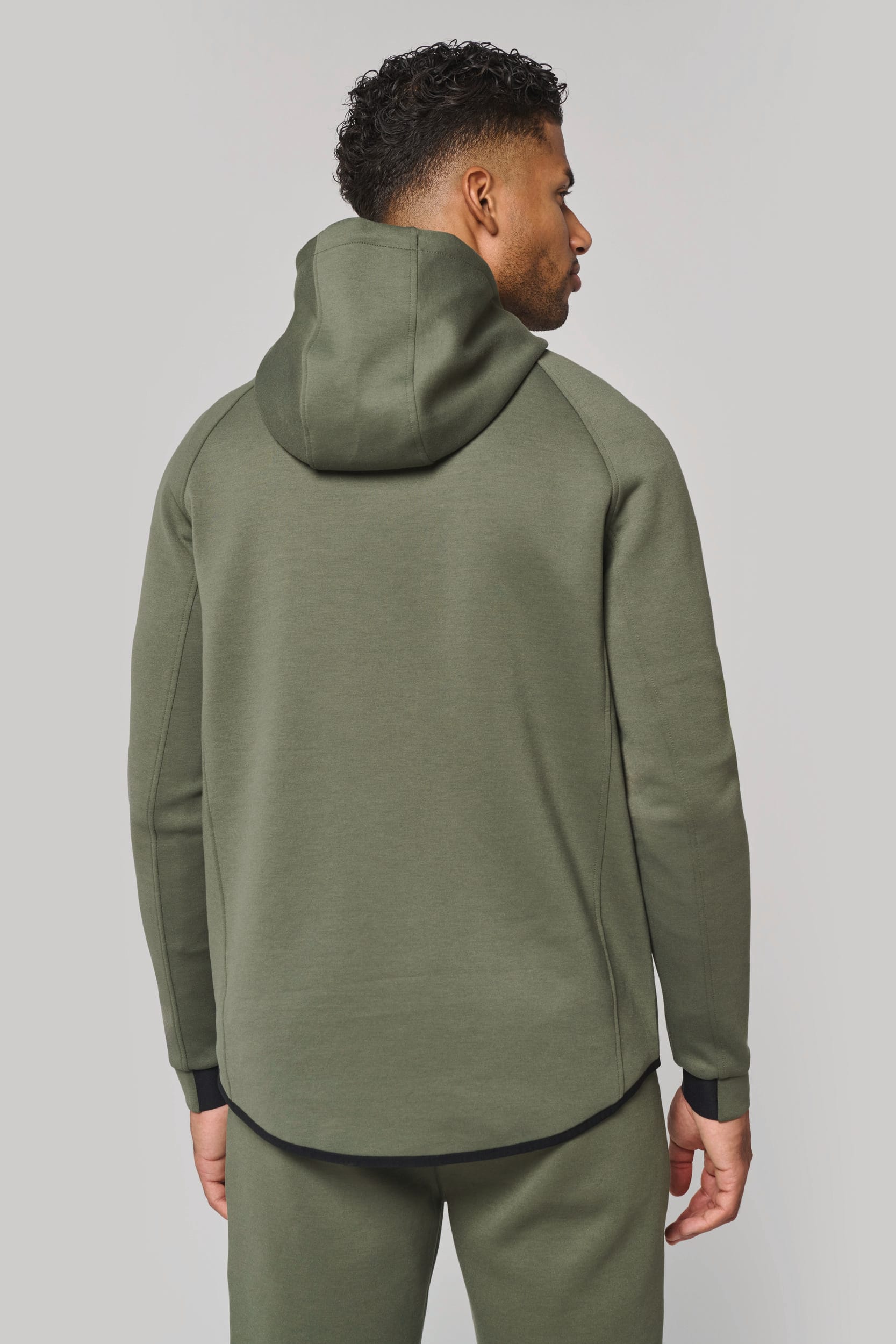 Veste à capuche performance - Image 2