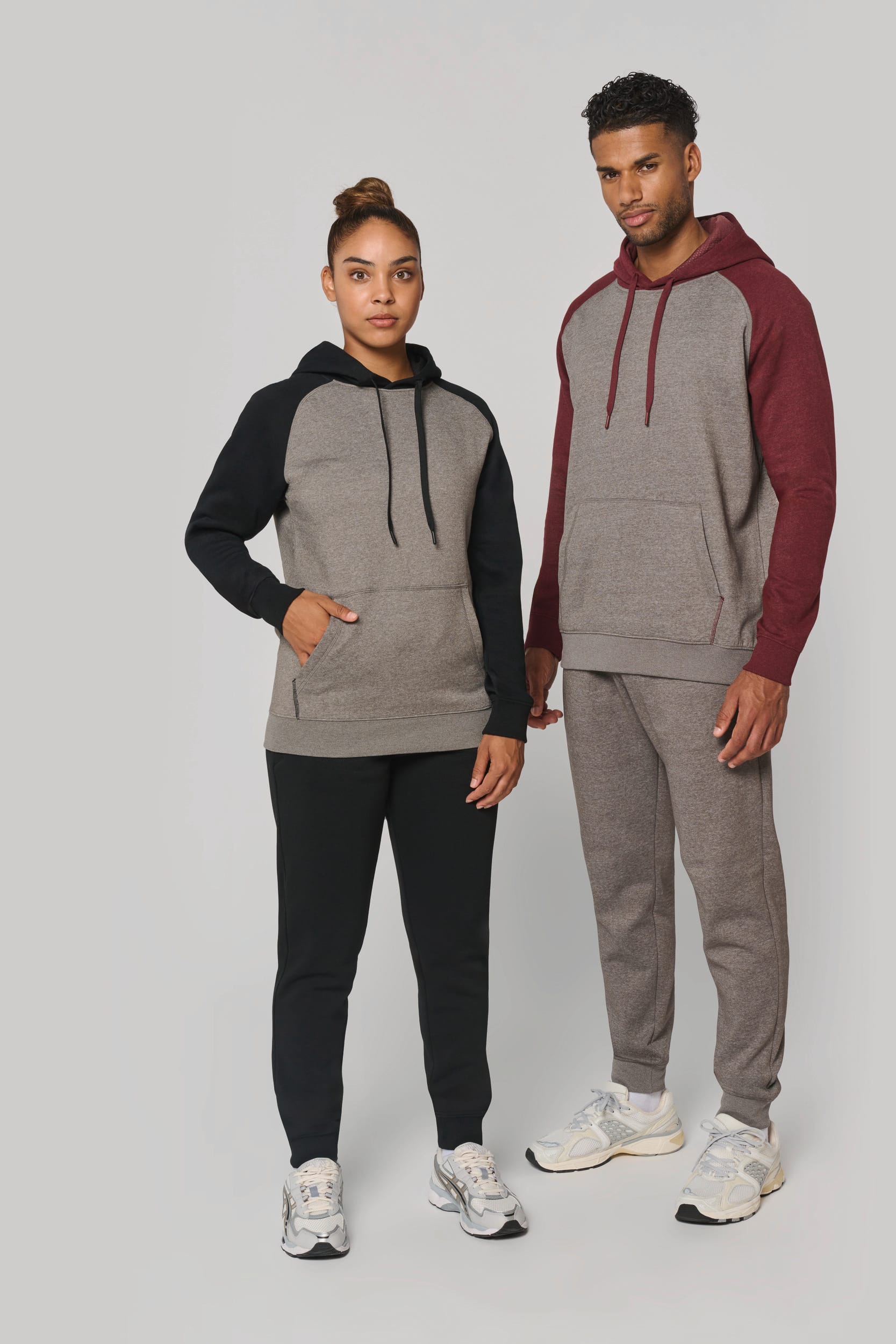 Sweat-shirt à capuche bicolore unisexe - Image 10