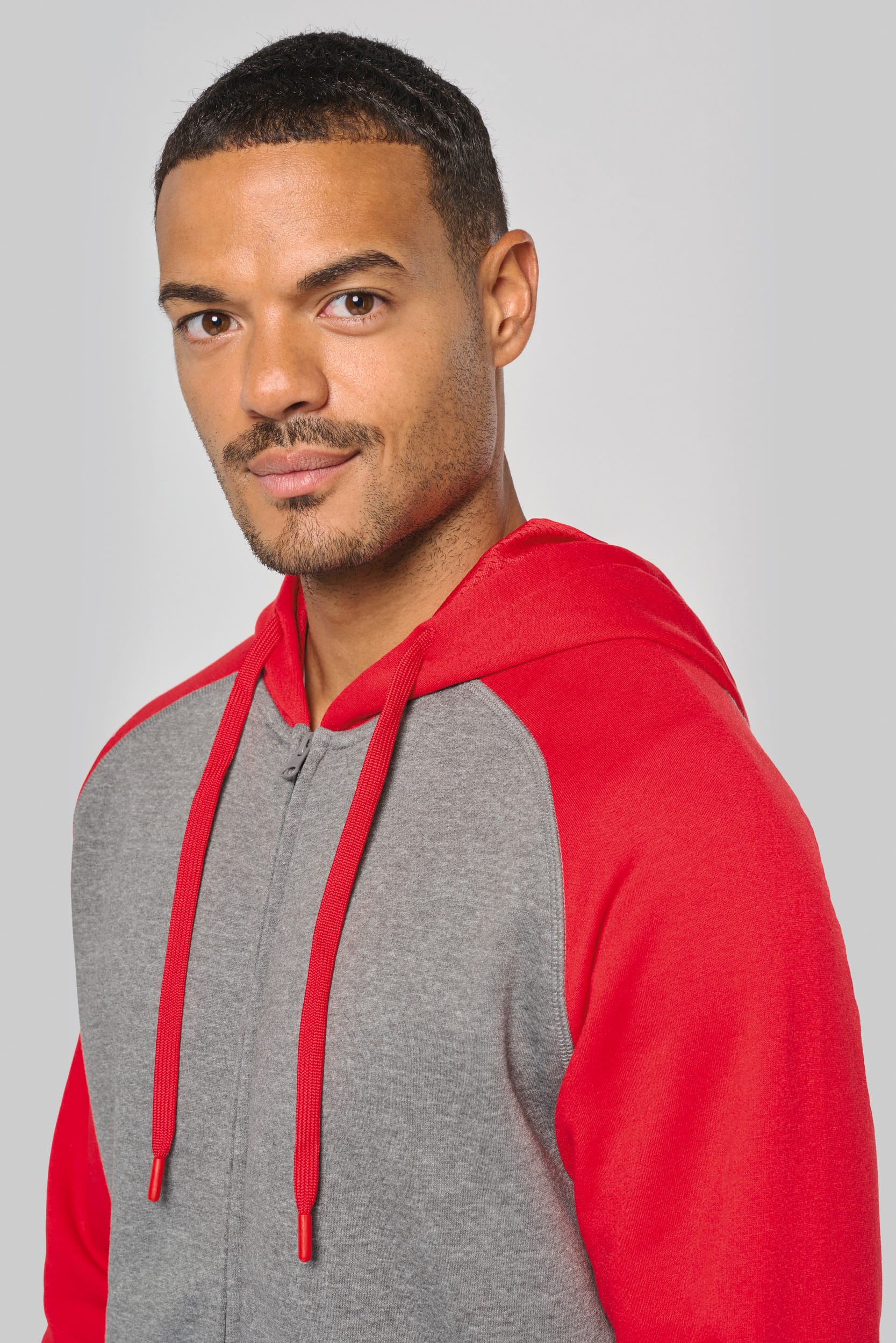 Casaco capuz bicolor unissexo