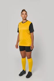 Maillot manches courtes bicolore porté par une femme