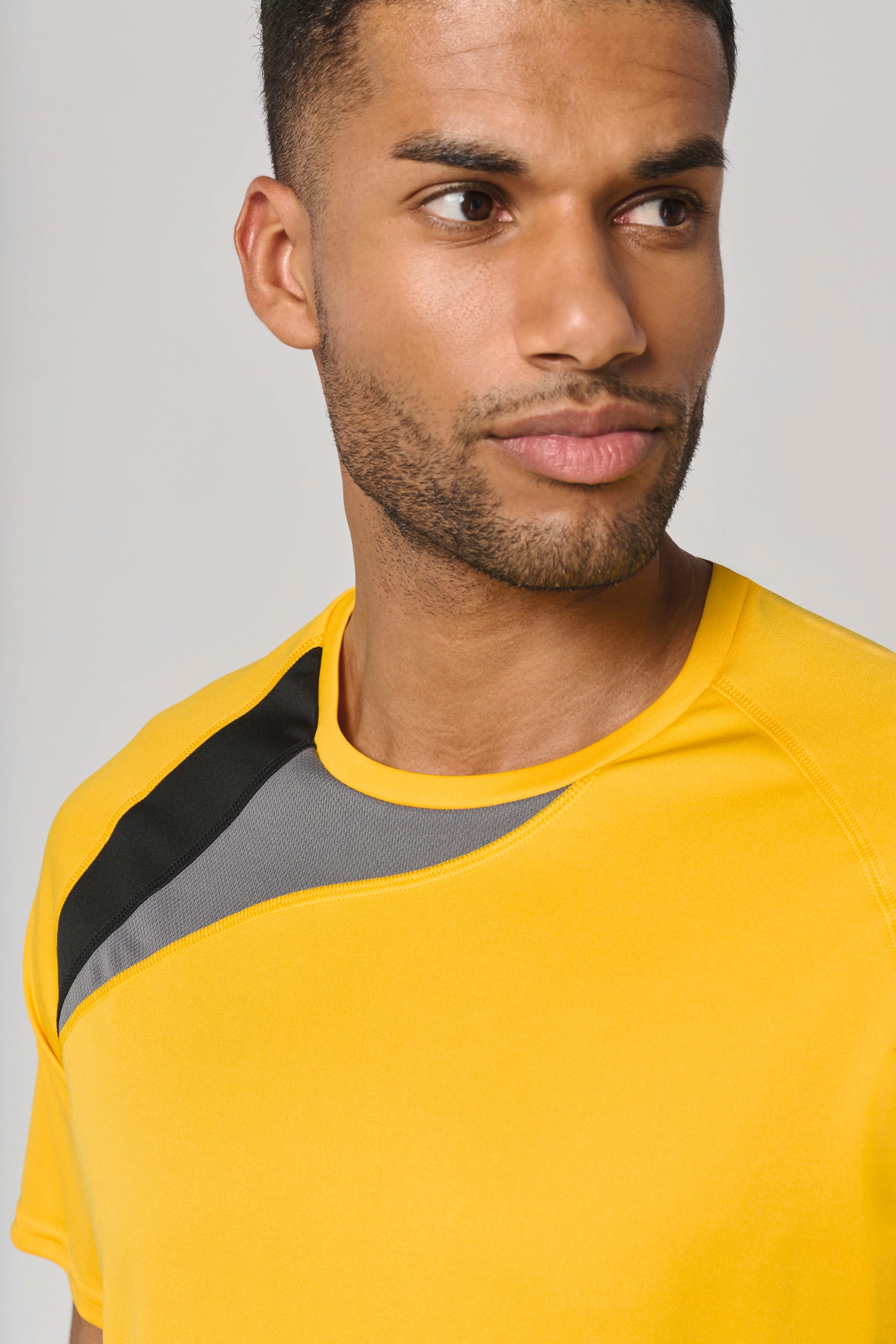 T-shirt de desporto manga curta