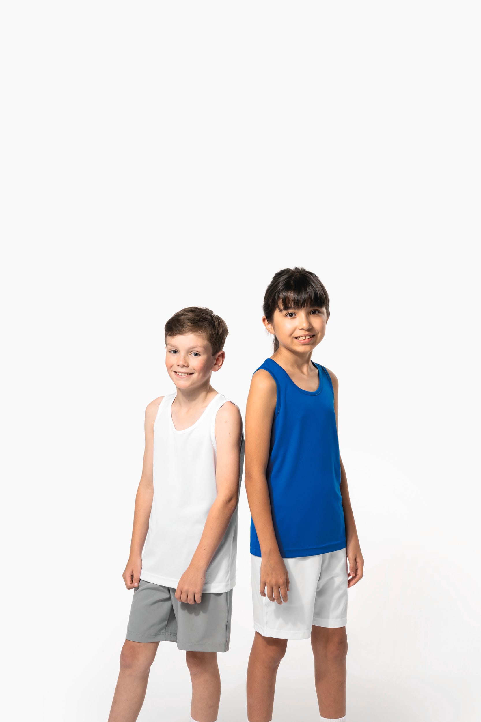 T-shirt de desporto sem manga de criança