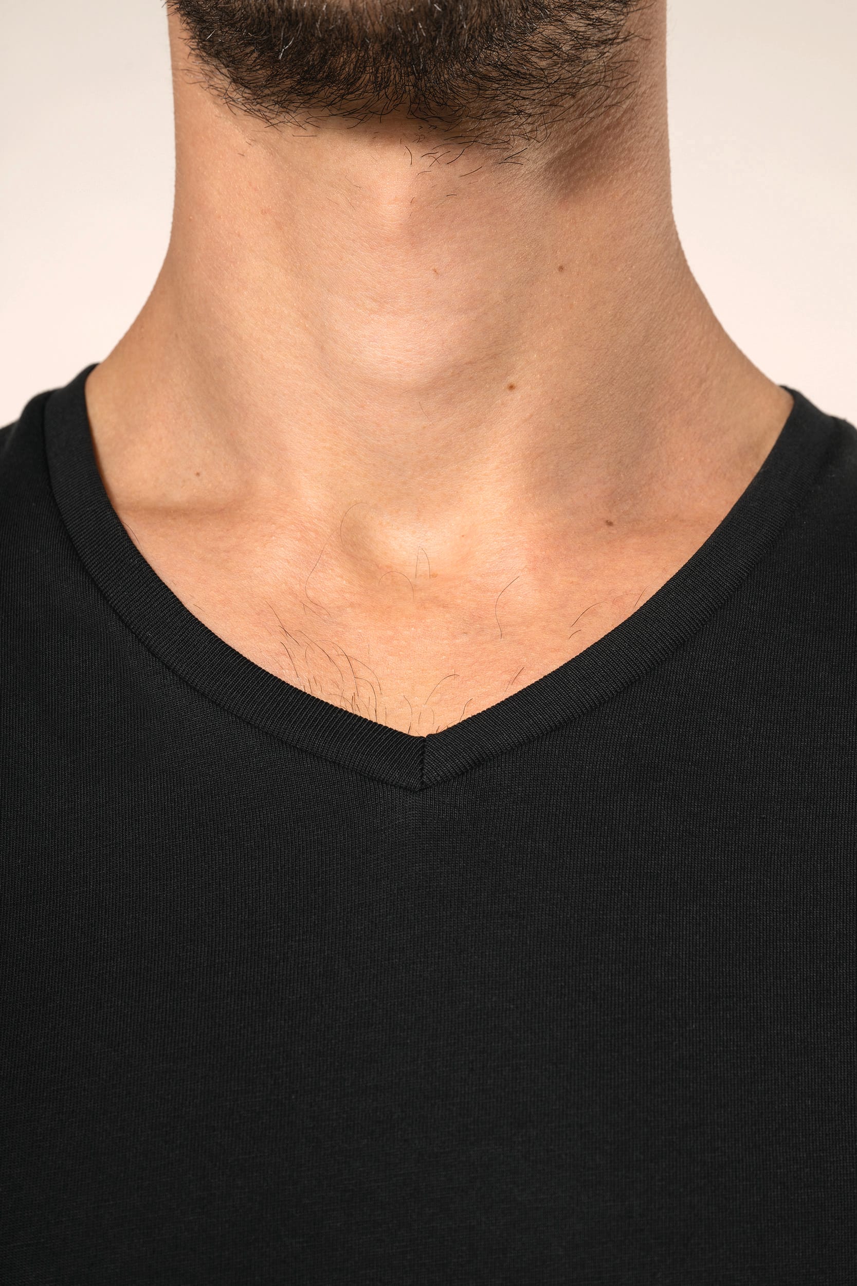 T-shirt Supima® col V manches courtes homme - Image 5