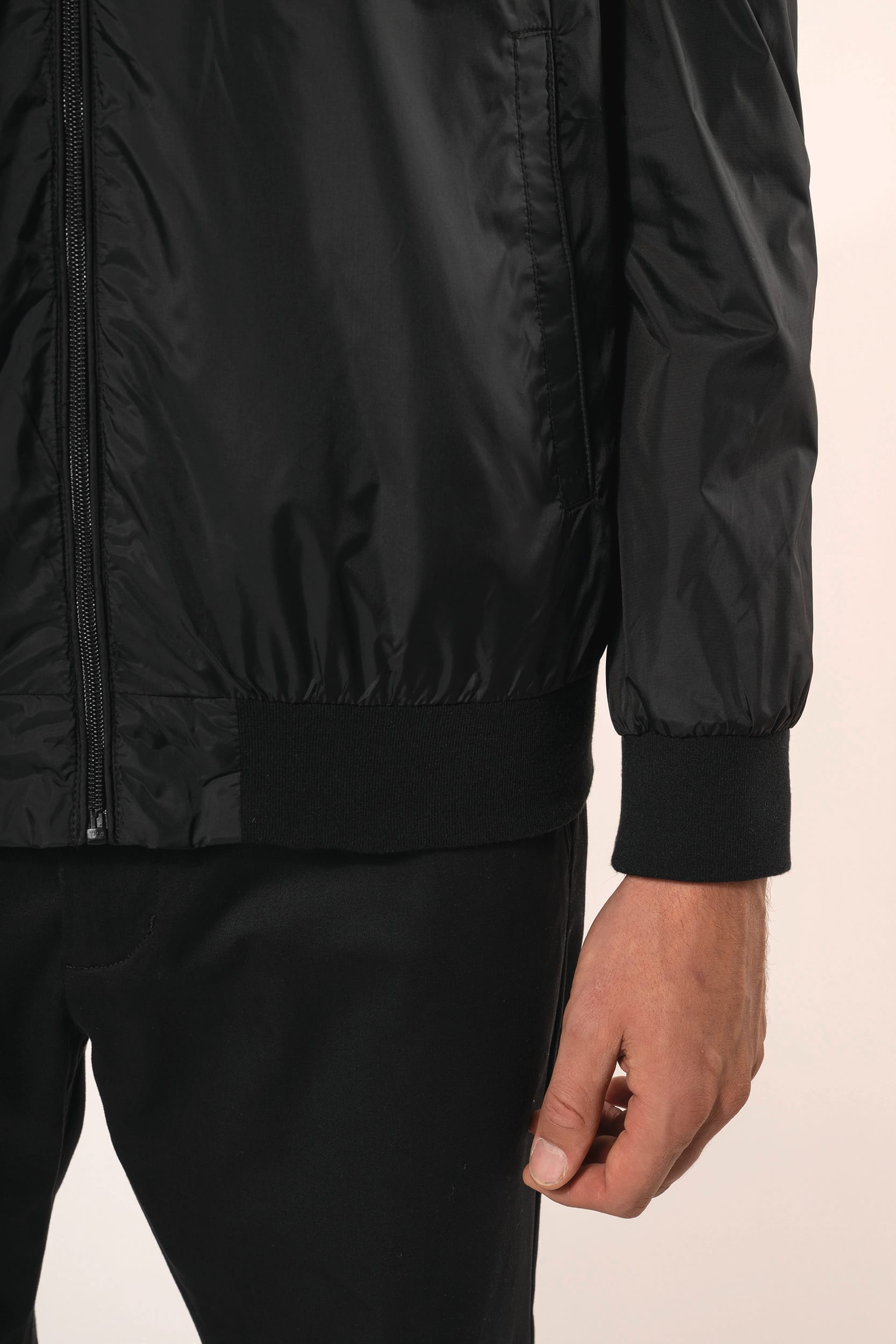 Blusão leve de homem