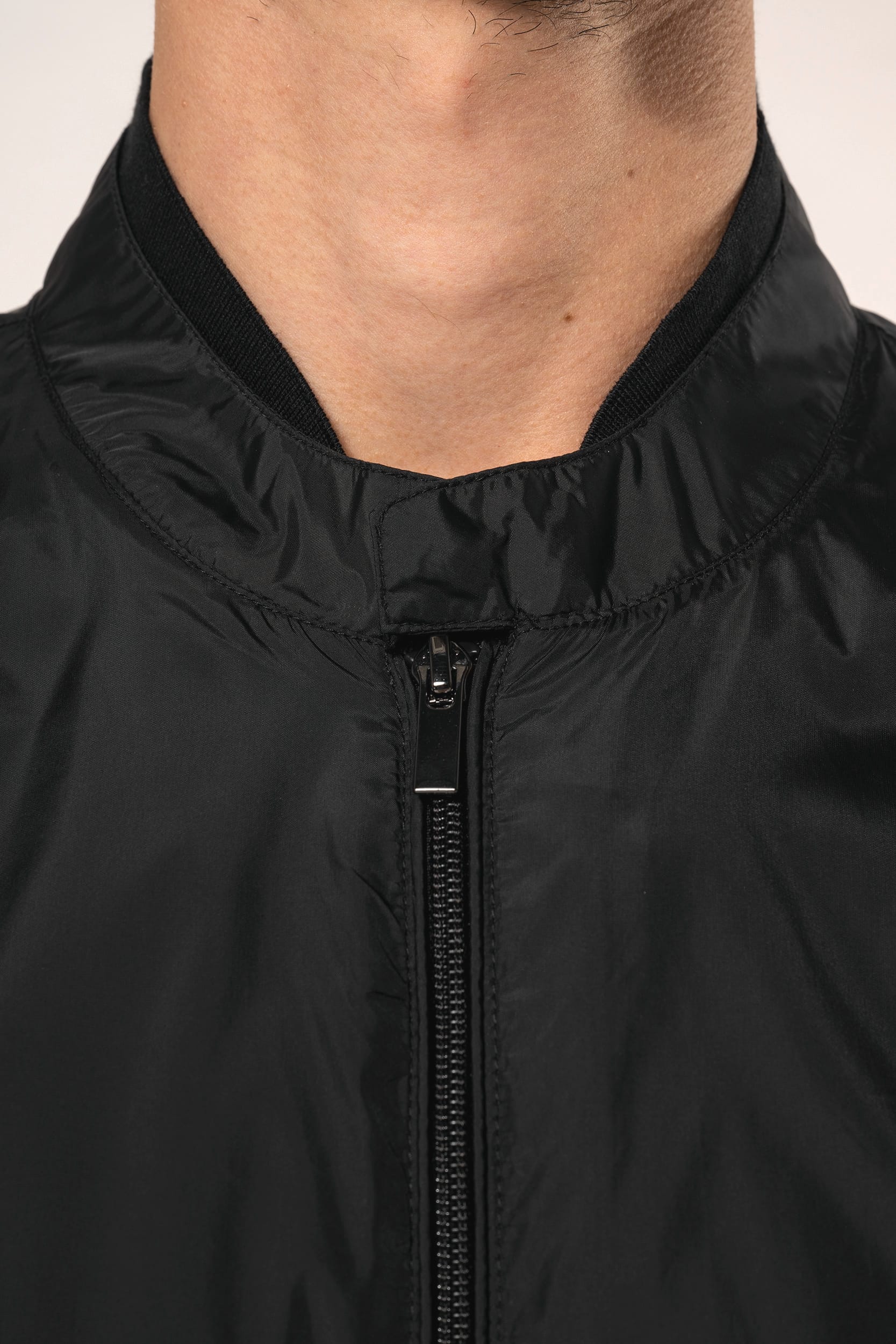 Blusão leve de homem