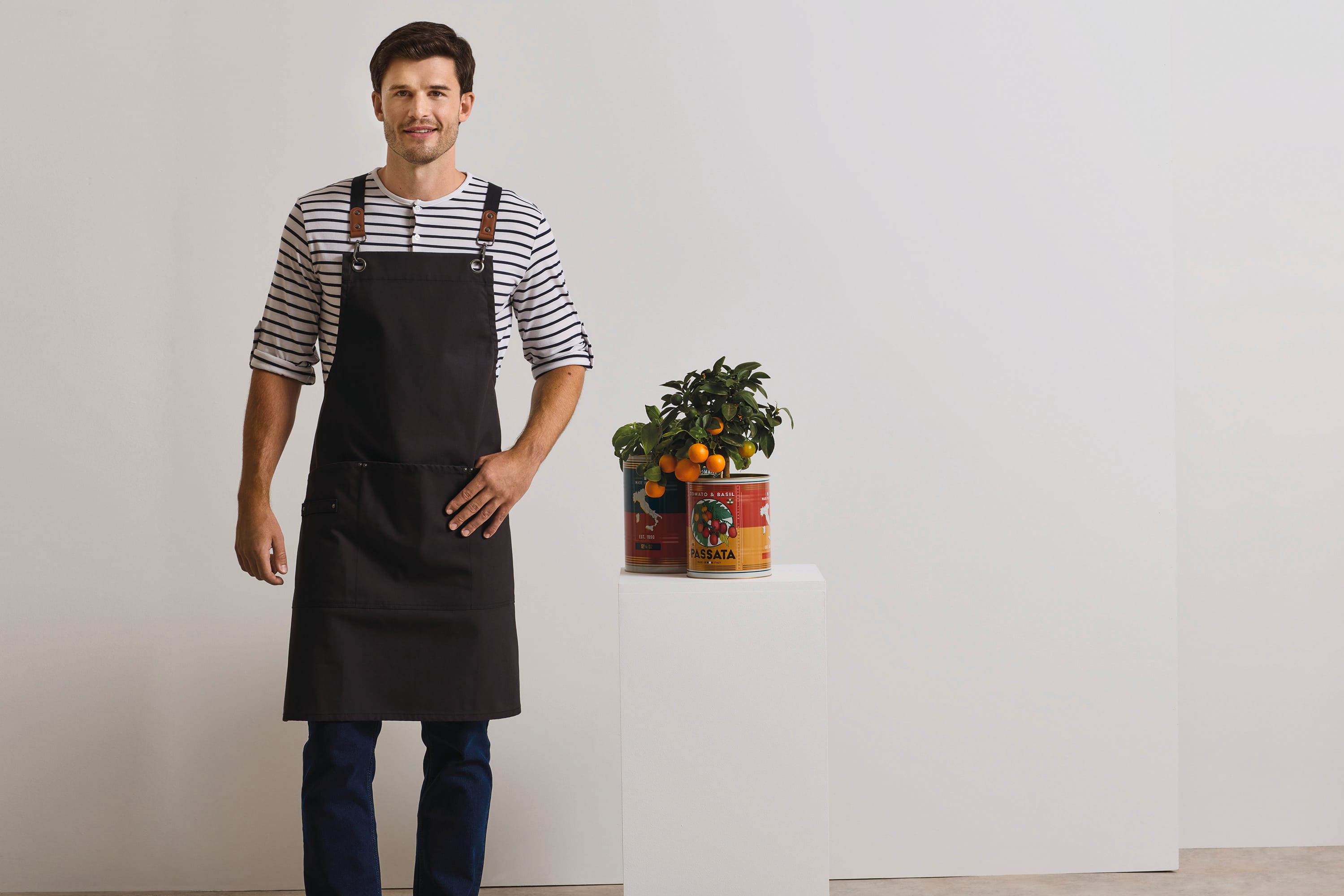 Tablier bavette à bretelles croisées dans le dos CLIP &lsquo;N&rsquo; CLASP - Image 3