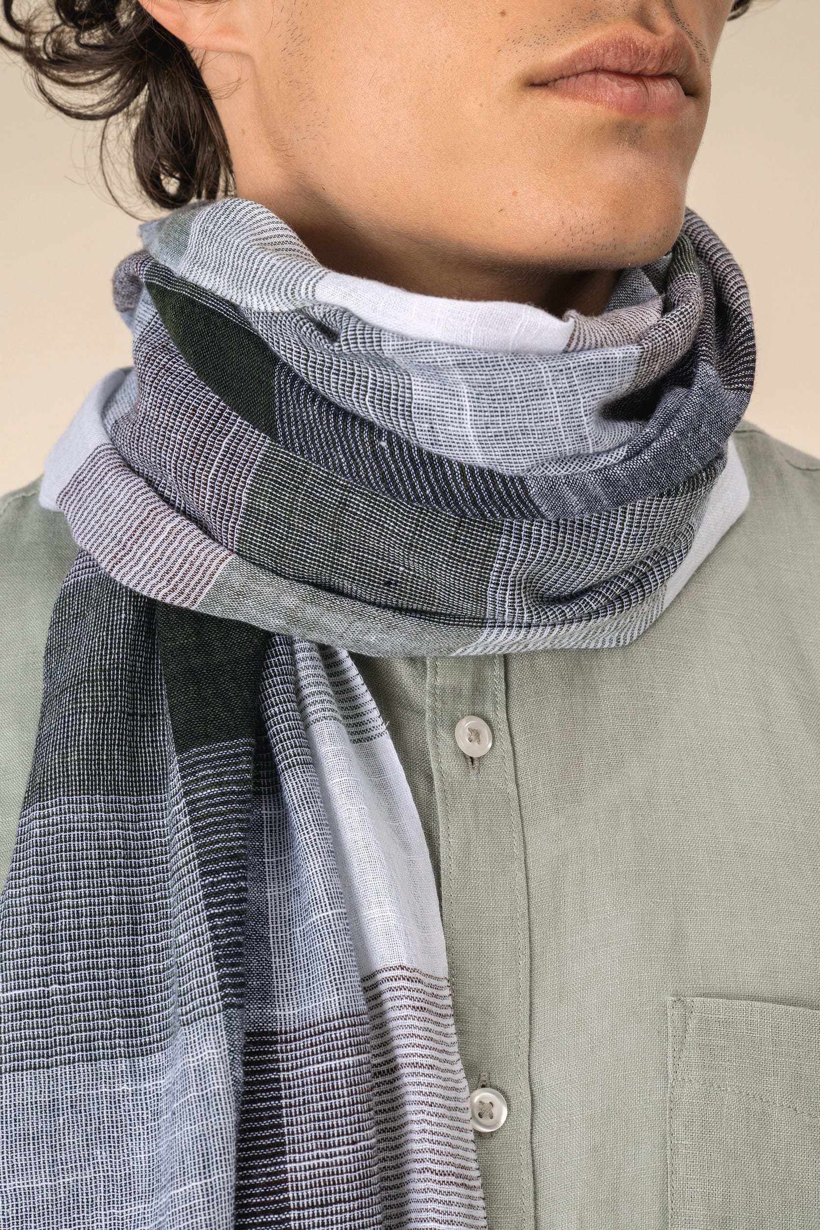 Echarpe aos quadrados unissexo