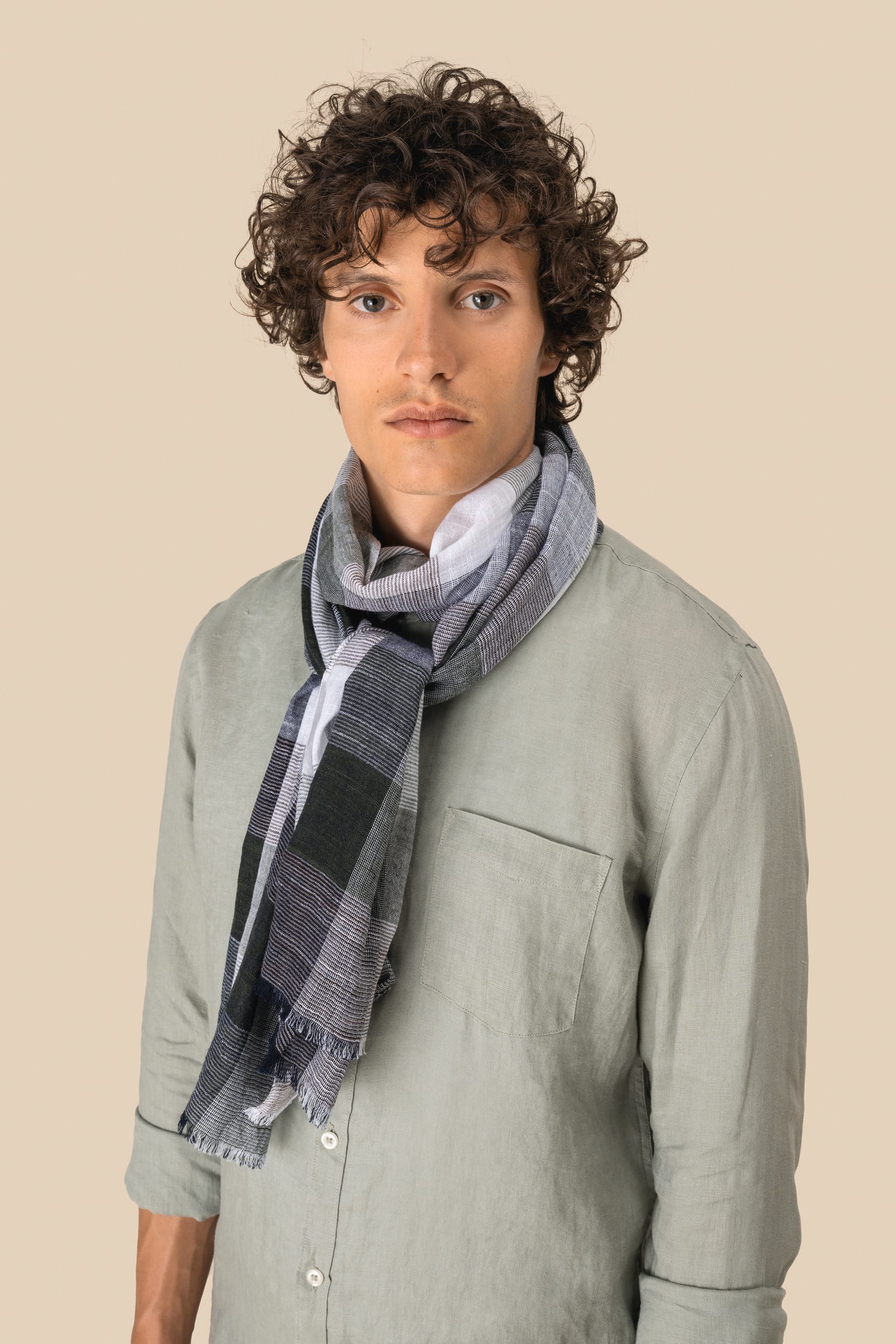 Echarpe aos quadrados unissexo