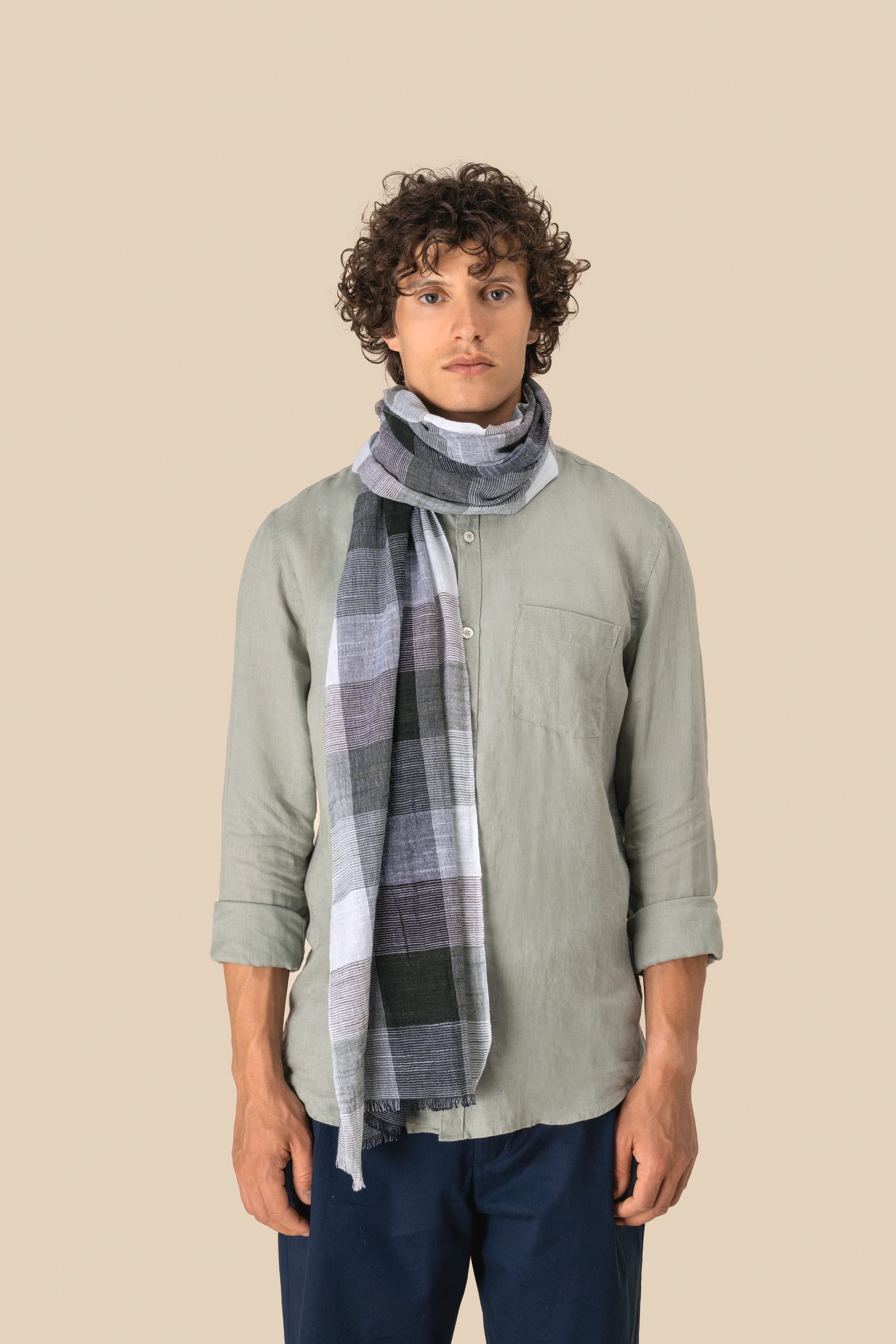 Echarpe aos quadrados unissexo