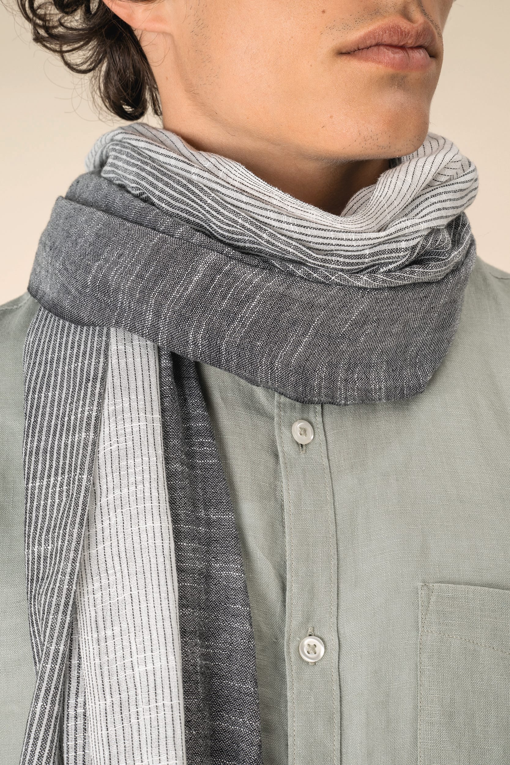 Echarpe às riscas unissexo