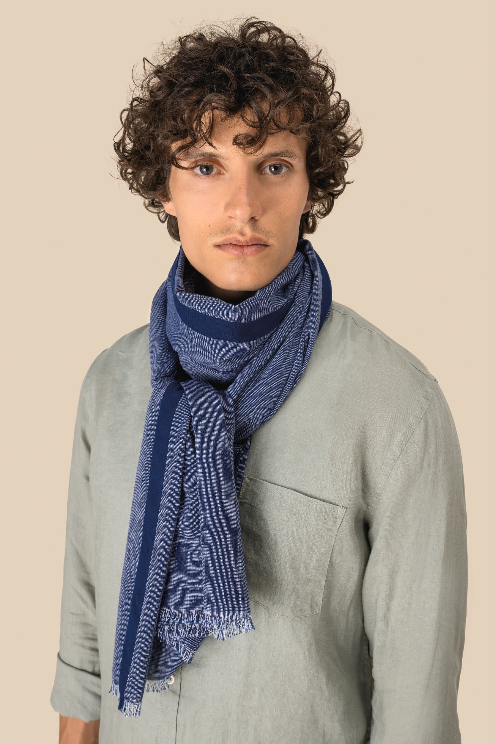 Echarpe em cambraia unissexo