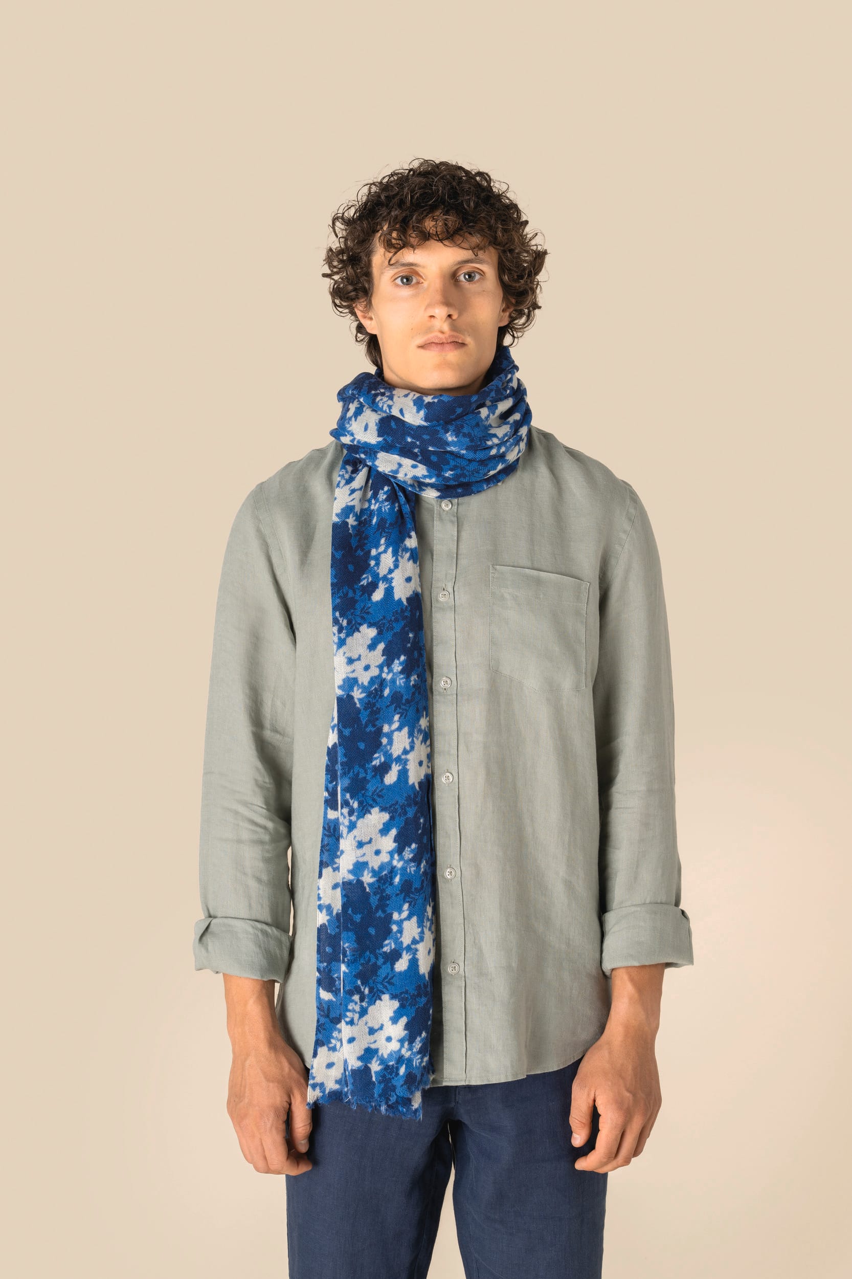 Echarpe com estampado floral unissexo