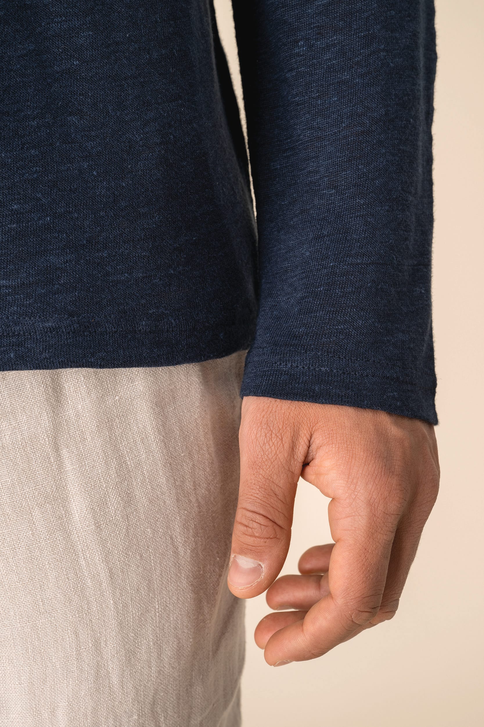 Polo de manga comprida em linho de homem