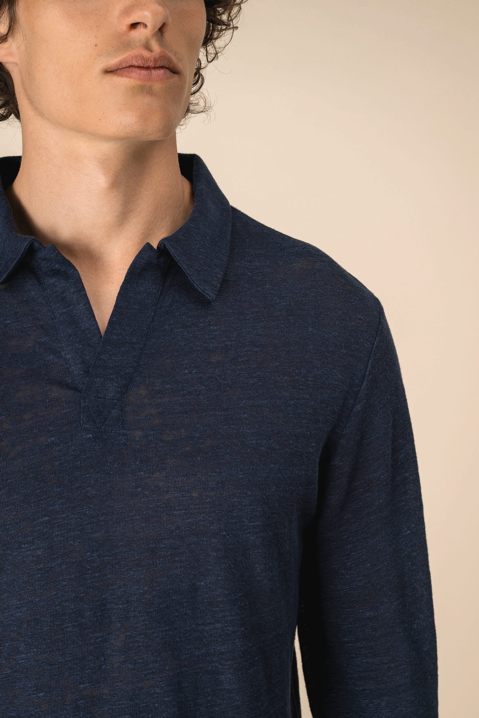 Polo de manga comprida em linho de homem