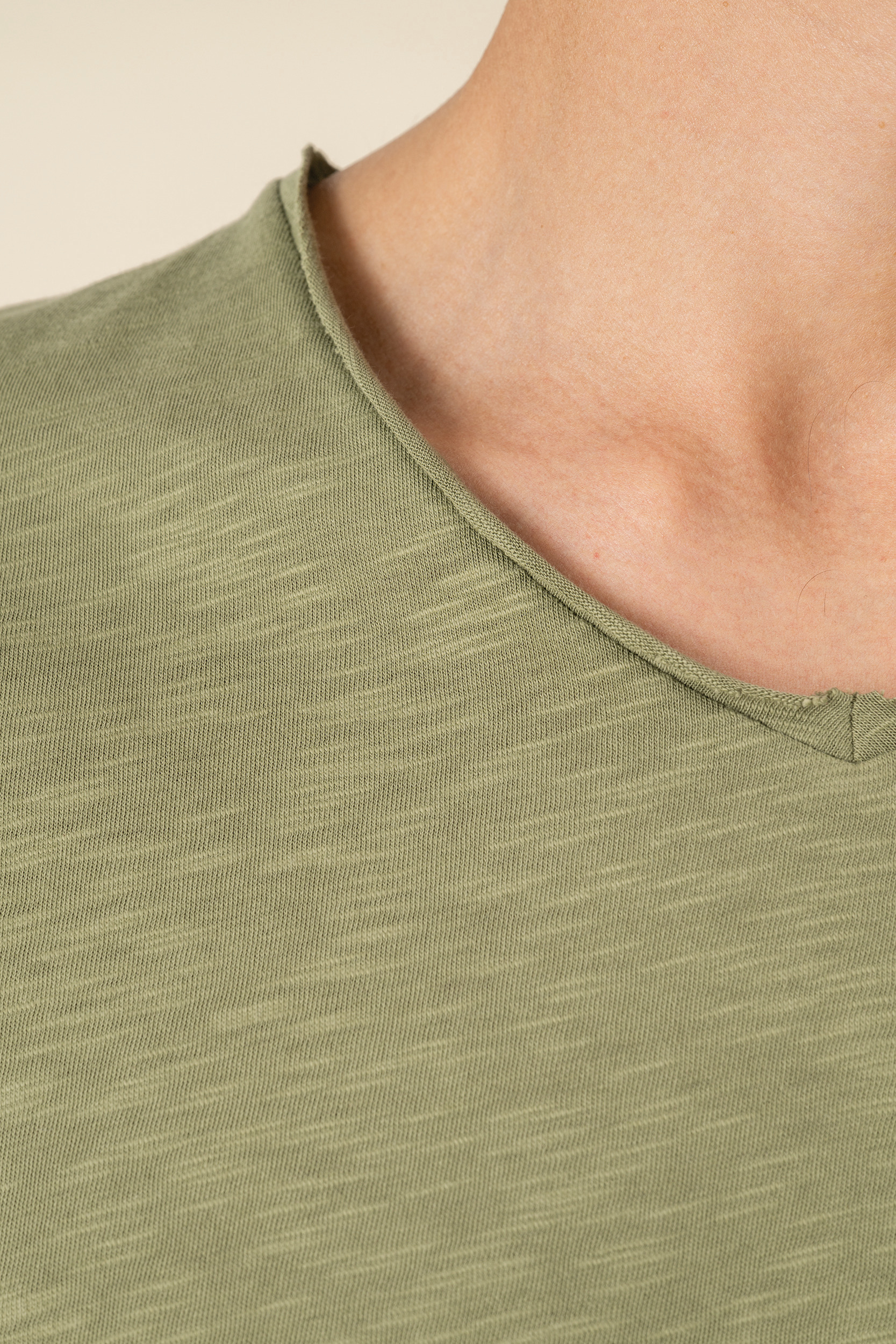 Ecologisch heren-T-shirt met slubhals en afhangende schouders