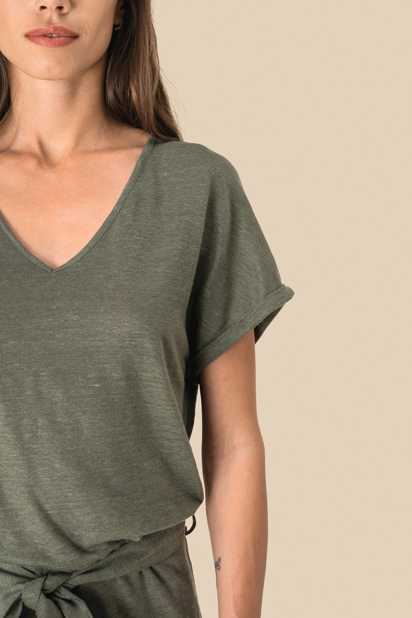 Macacão em malha de manga curta em linho de senhora