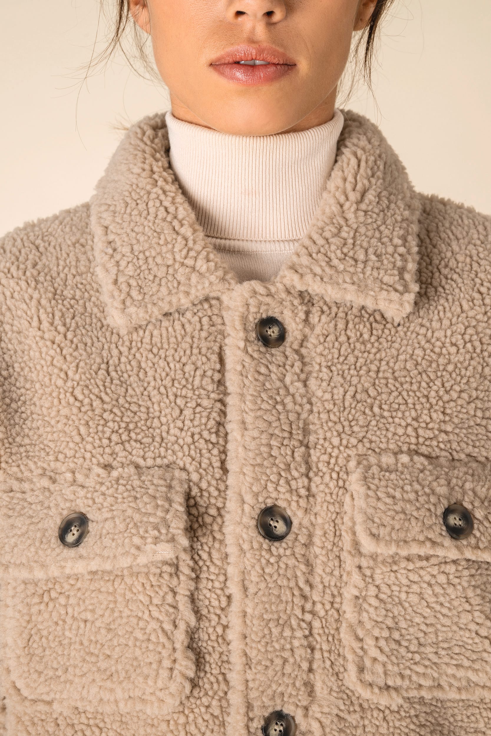 Surchemise à épaules tombantes en sherpa unisexe - Image 10