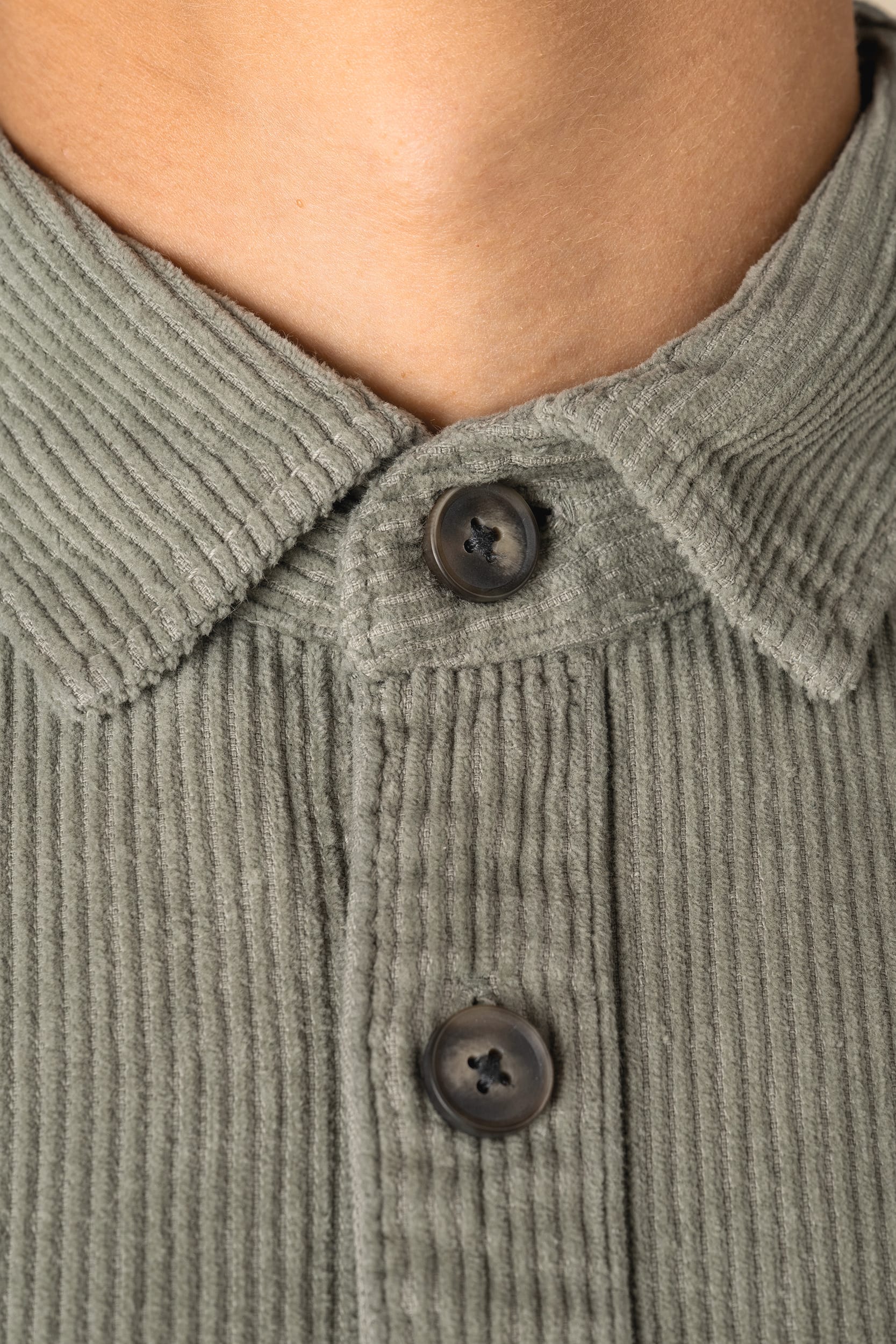 Surchemise écoresponsable délavée en velours côtelé homme - Image 6