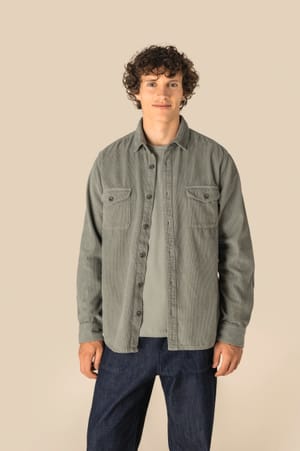 Ecologisch verwassen herenovershirt van ribfluweel