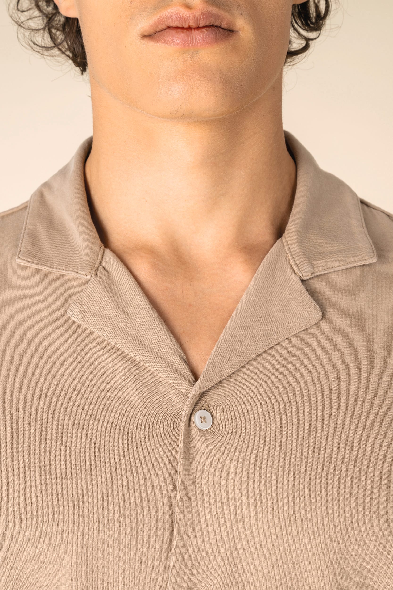 Chemise écoresponsable à col bowling délavée en jersey manches courtes homme - Image 6