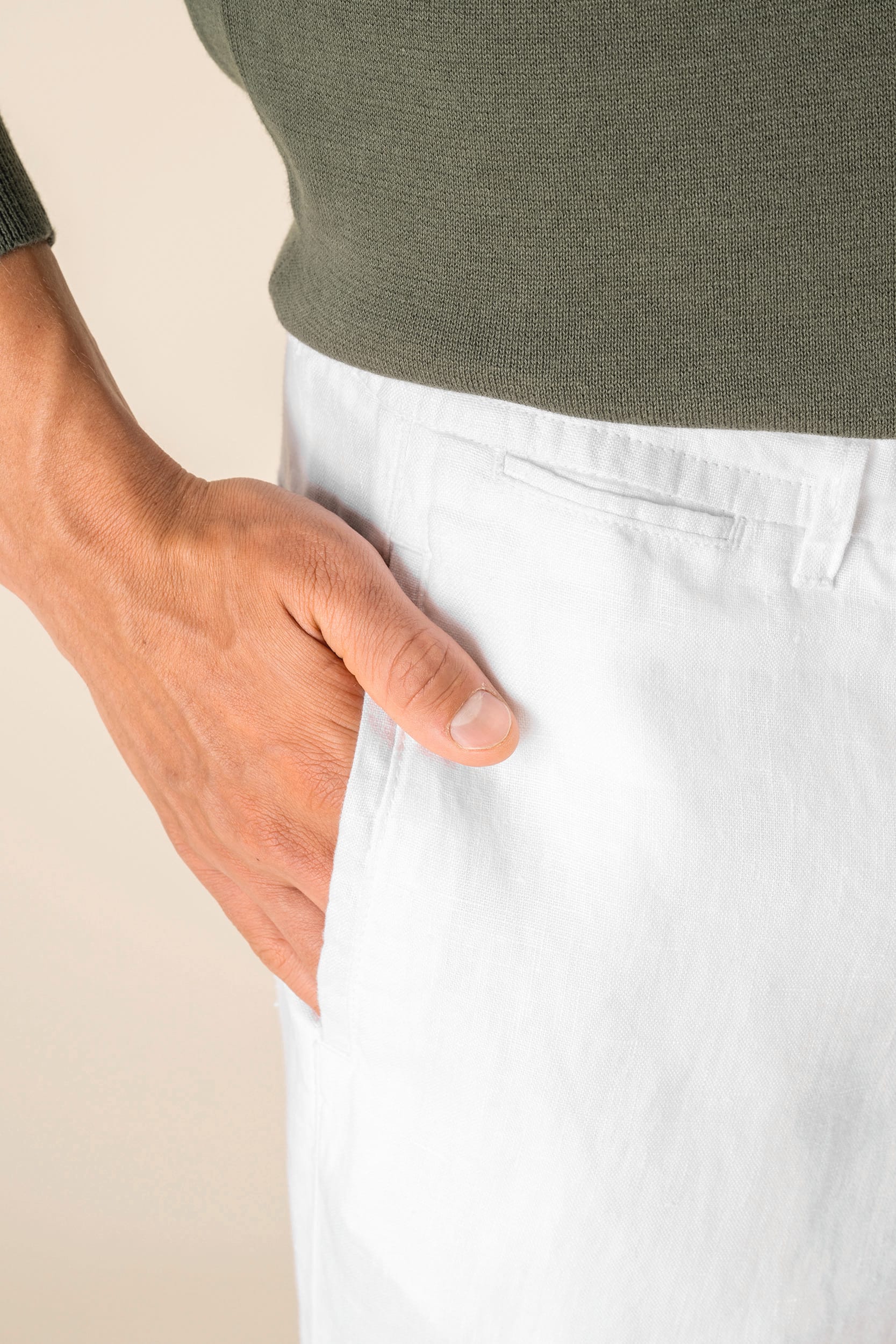 Calças com aspecto lavado em linho de homem