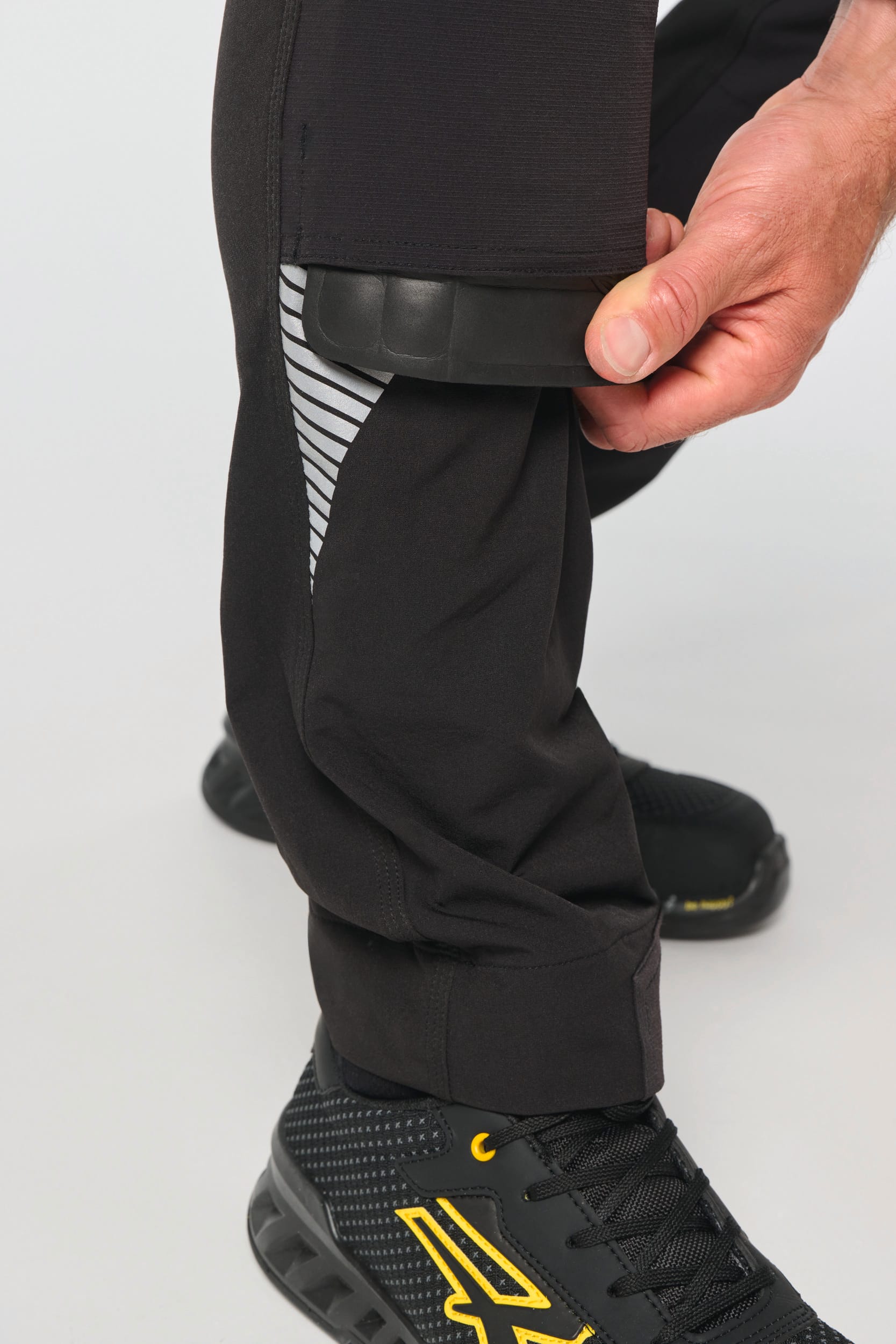 Calças stretch recicladas multibolsos unissexo