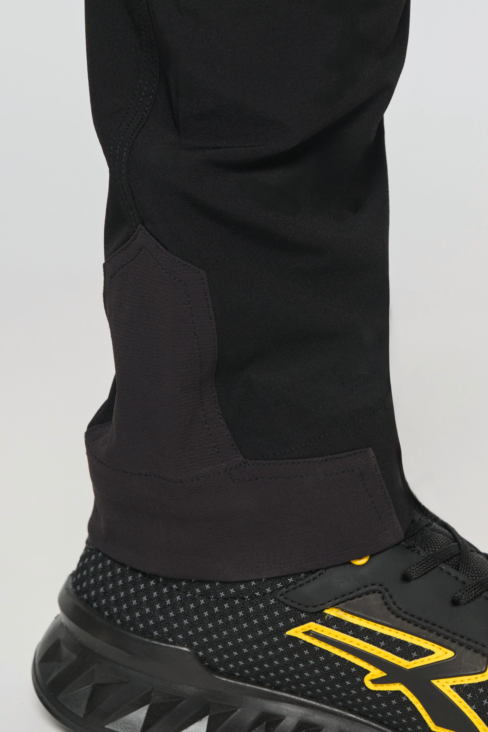 Calças stretch leves recicladas multibolsos unissexo