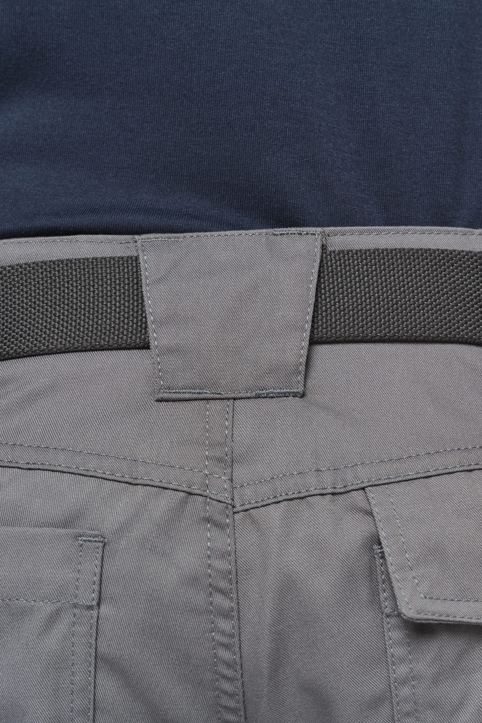 Bermuda de travail multipoches - Image 12