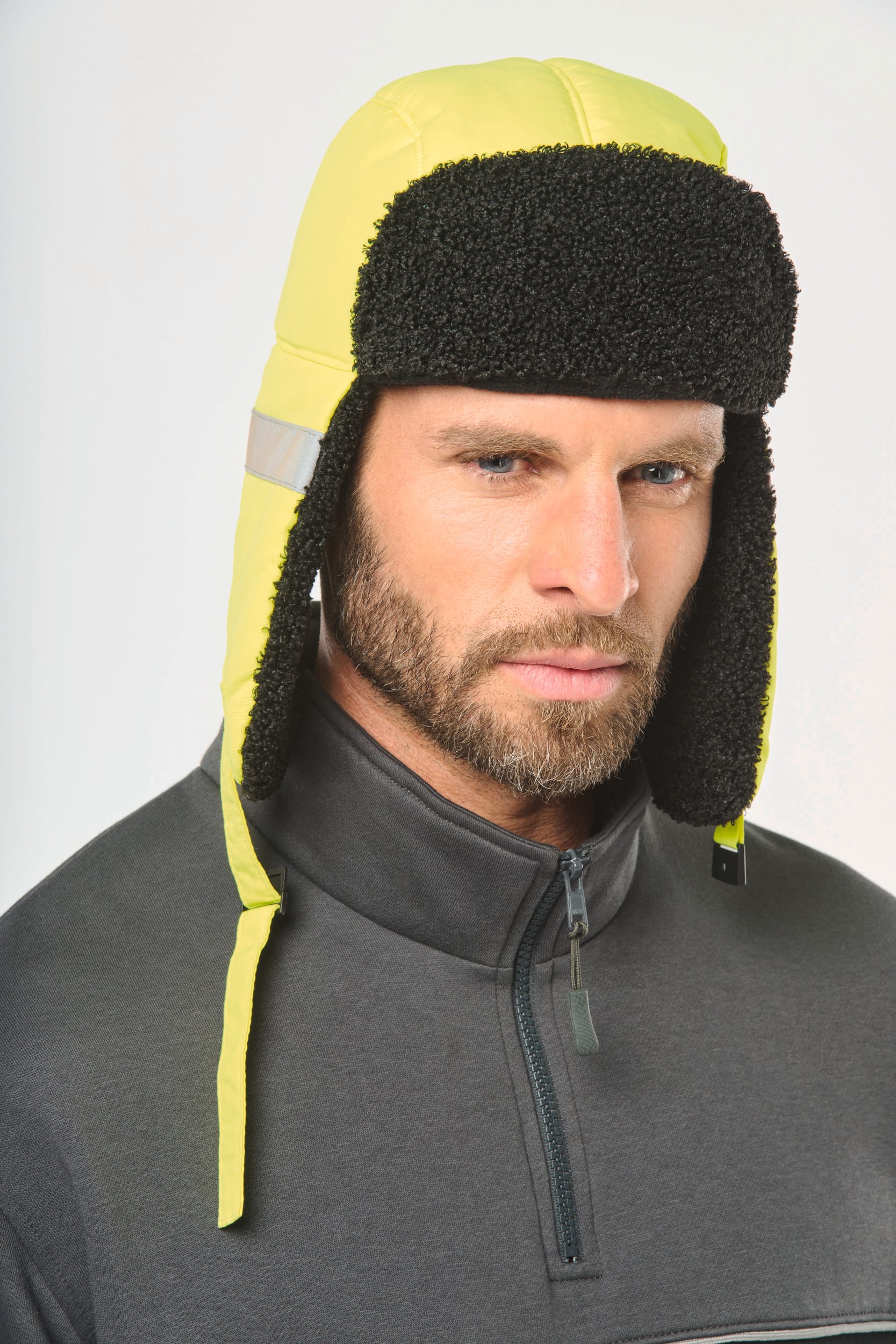 Casquette rembourrée avec rabats pour les oreilles - Image 1