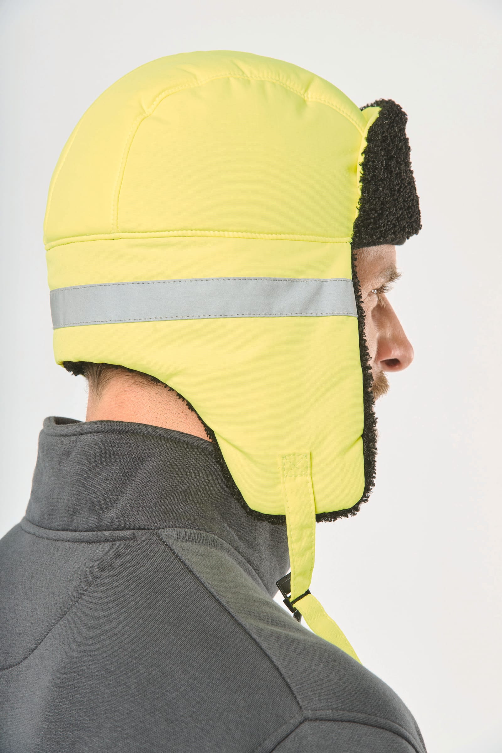 Gewatteerde pet met oorkleppen