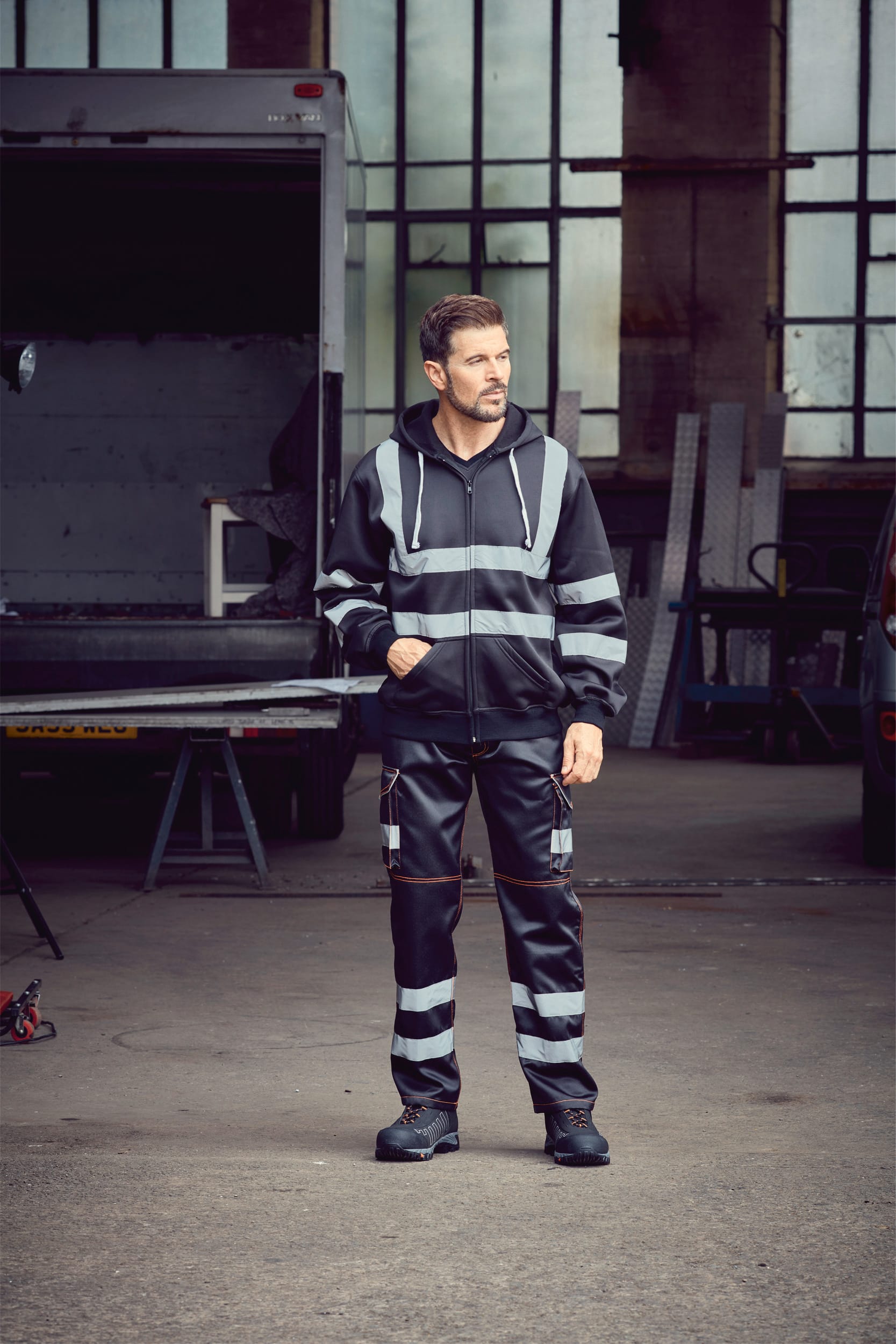 Sweat-shirt zippé capuche - Image 10